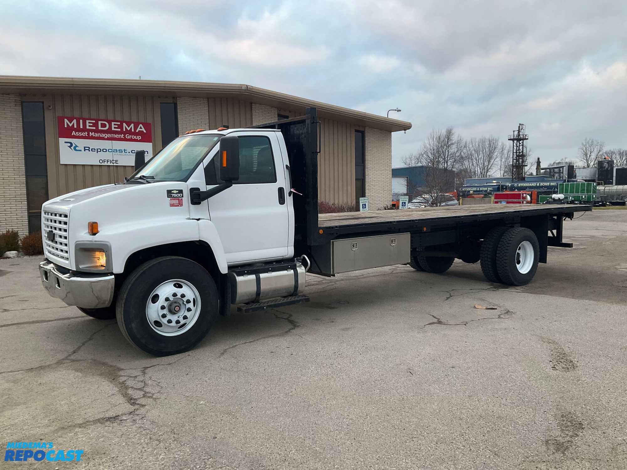 Main image Chevrolet C7500