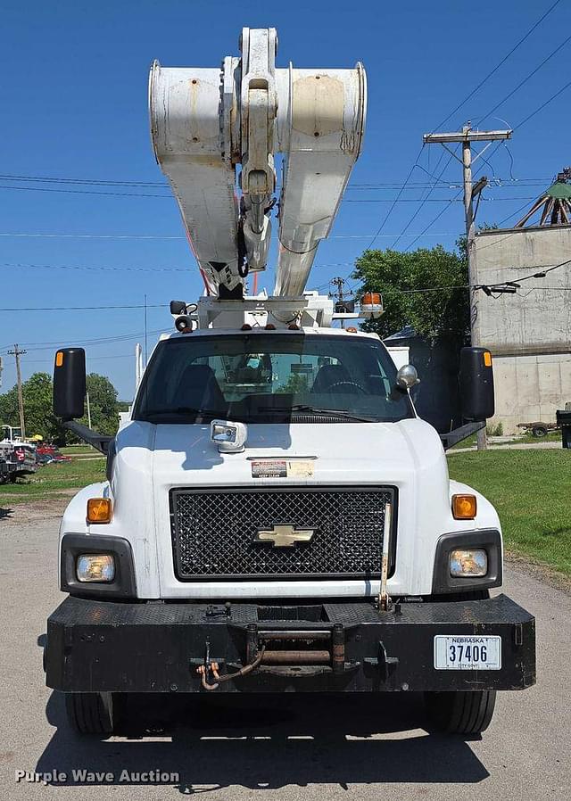 Image of Chevrolet C8500 equipment image 1