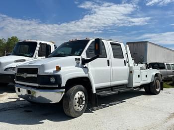 2009 Chevrolet C5500 Equipment Image0