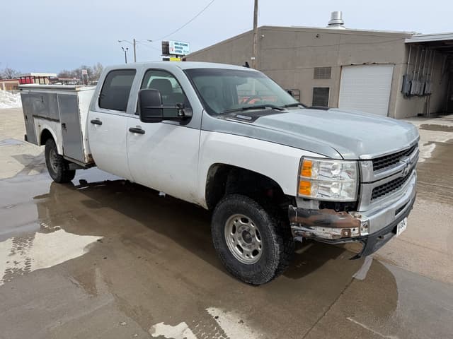 Image of Chevrolet 2500 equipment image 1
