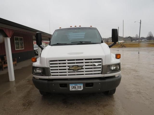 Image of Chevrolet C5500 equipment image 2