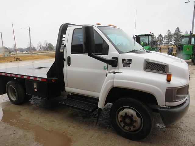 Image of Chevrolet C5500 equipment image 3