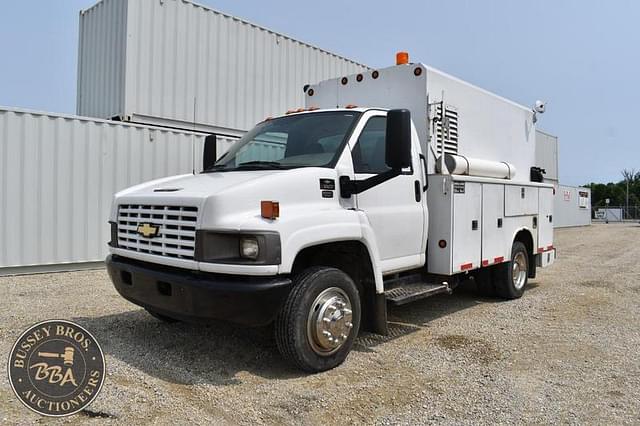 Image of Chevrolet C5500 equipment image 1