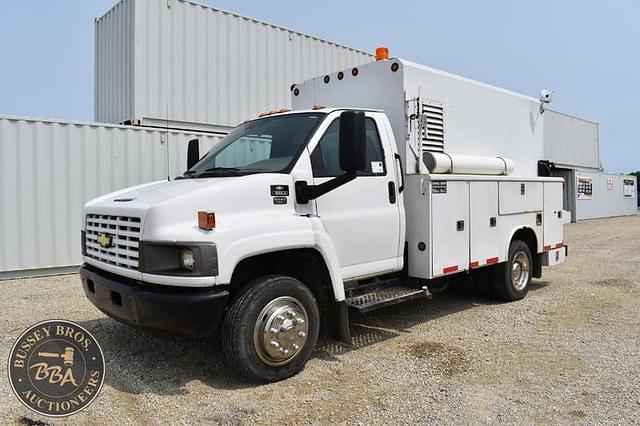 Image of Chevrolet C5500 equipment image 4