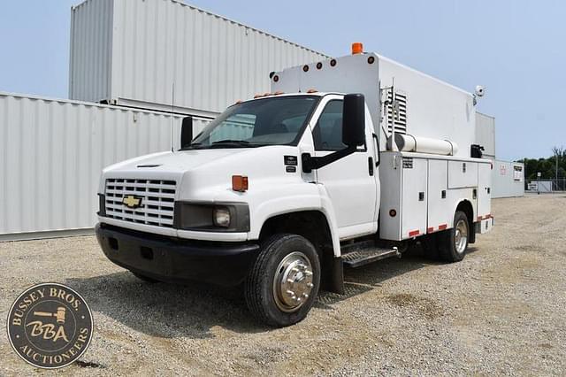 Image of Chevrolet C5500 equipment image 2