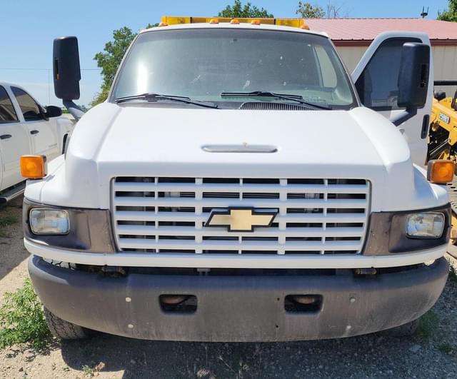 Image of Chevrolet C5500 equipment image 2