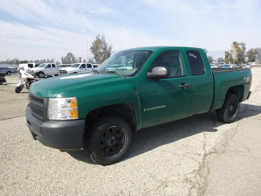 Image of Chevrolet Silverado Primary image