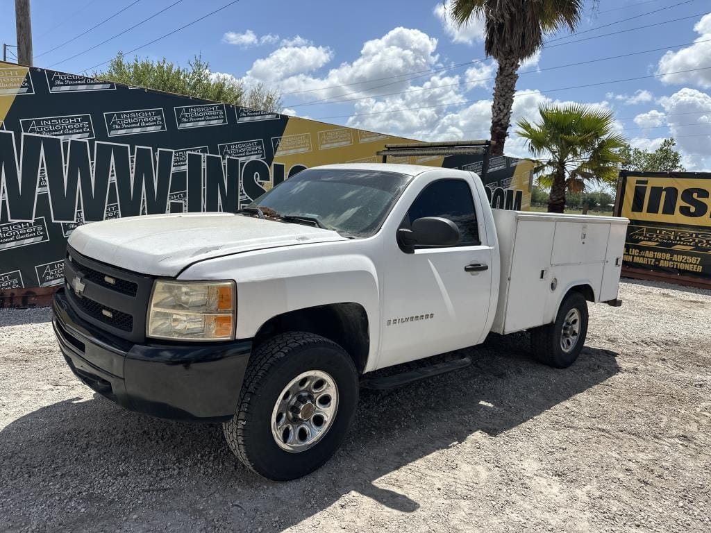 2009 Chevrolet 1500 Equipment Image0