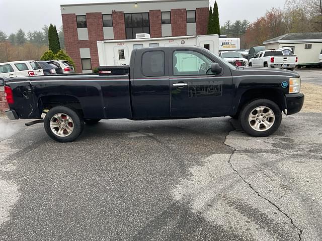 Image of Chevrolet 1500 equipment image 3
