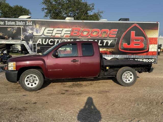 Image of Chevrolet 1500 equipment image 1