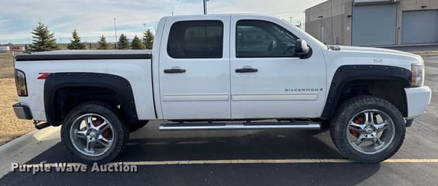 Image of Chevrolet 1500 equipment image 3