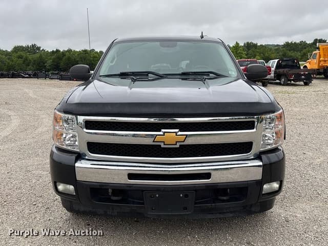 Image of Chevrolet 1500 equipment image 1