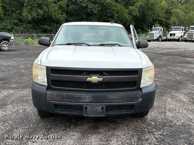 Image of Chevrolet 1500 equipment image 1