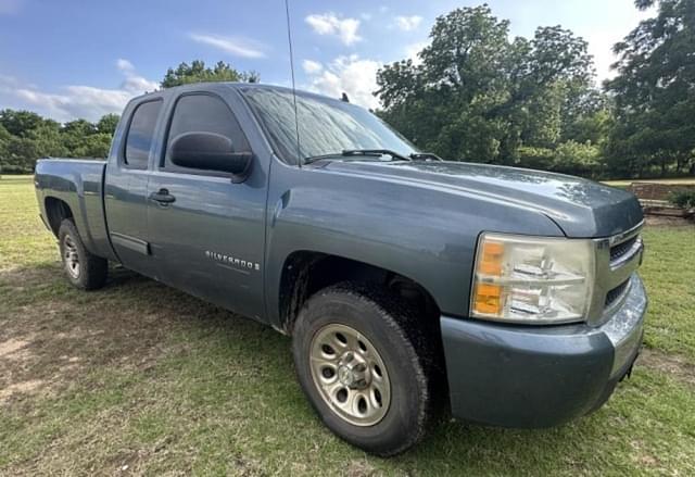 Image of Chevrolet 1500 equipment image 1