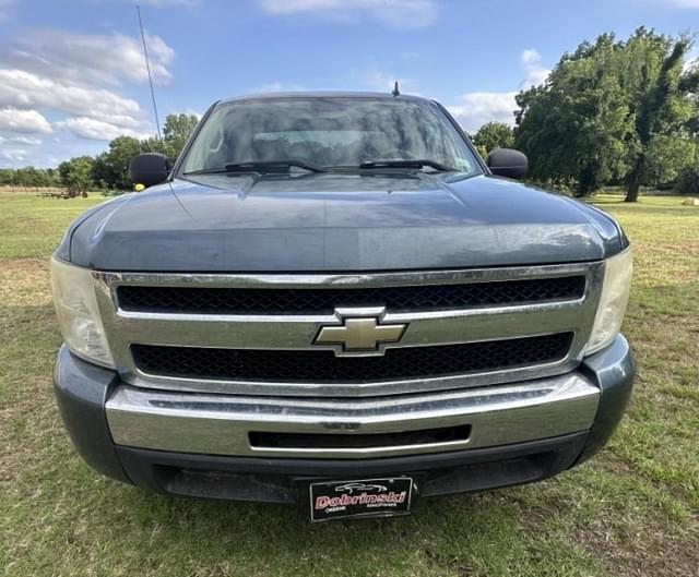 Image of Chevrolet 1500 equipment image 2