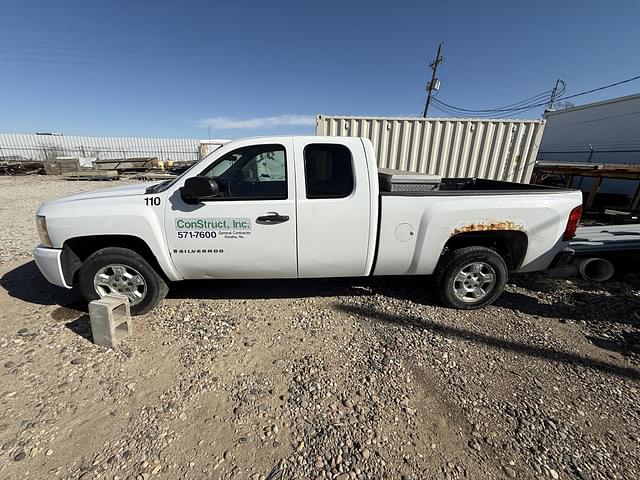 Image of Chevrolet 1500 equipment image 2