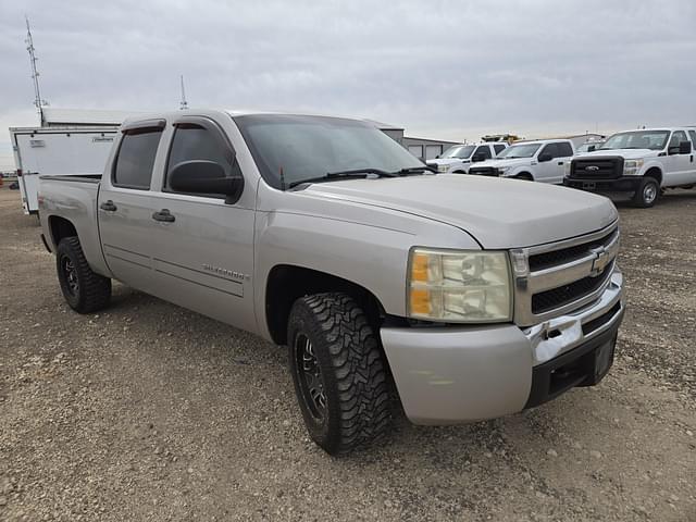 Image of Chevrolet 1500 equipment image 3