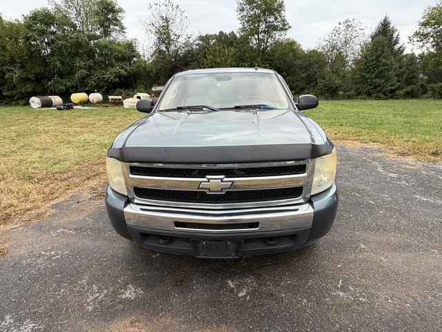 Image of Chevrolet 1500 equipment image 2