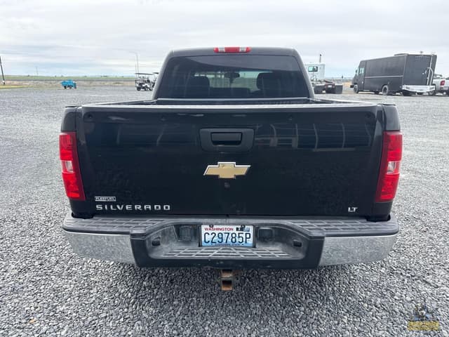 Image of Chevrolet Silverado equipment image 3