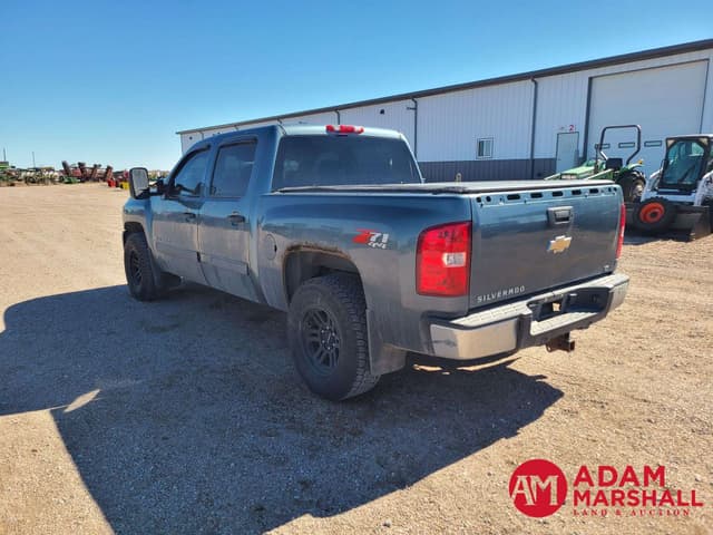 Image of Chevrolet 1500 equipment image 3