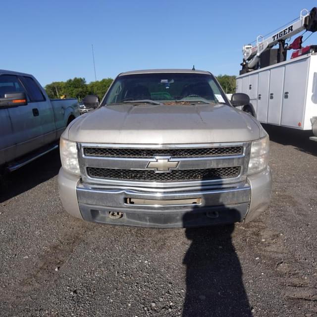 Image of Chevrolet 1500 equipment image 1