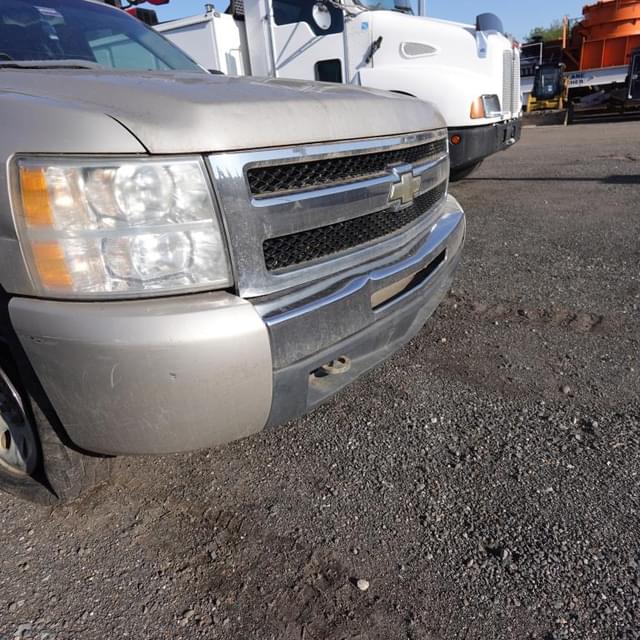 Image of Chevrolet 1500 equipment image 4