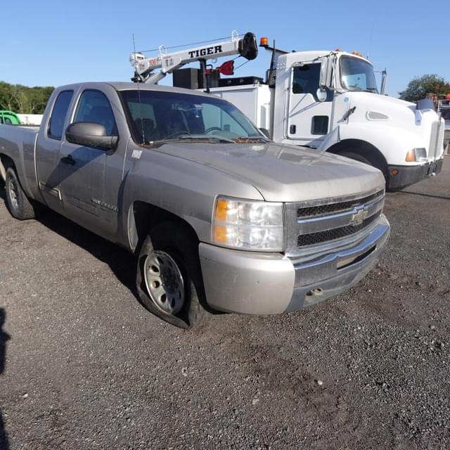Image of Chevrolet 1500 equipment image 3