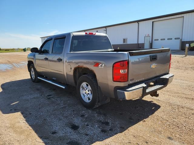 Image of Chevrolet 1500 equipment image 3