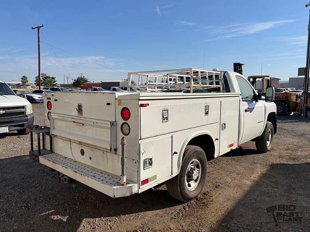 Image of Chevrolet 2500HD equipment image 4