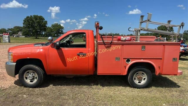 Image of Chevrolet 2500 equipment image 1