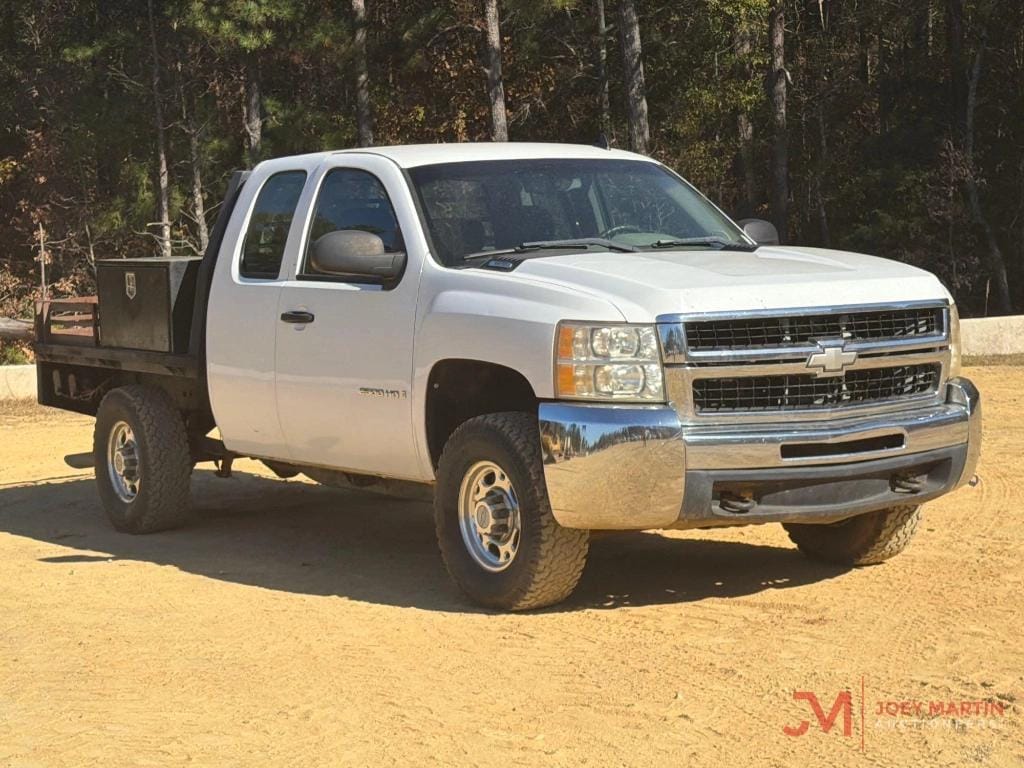 2009 Chevrolet 2500 Equipment Image0