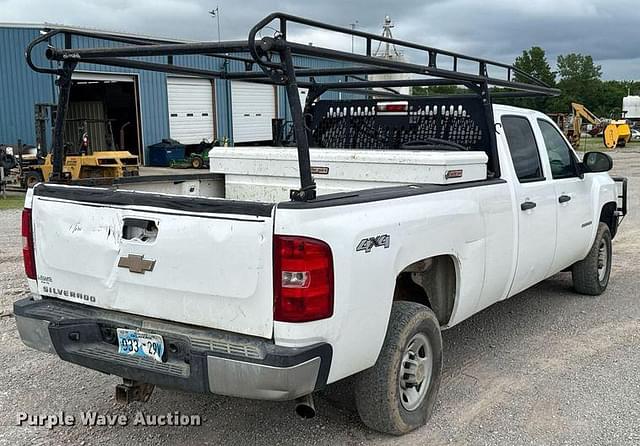 Image of Chevrolet 2500HD equipment image 4