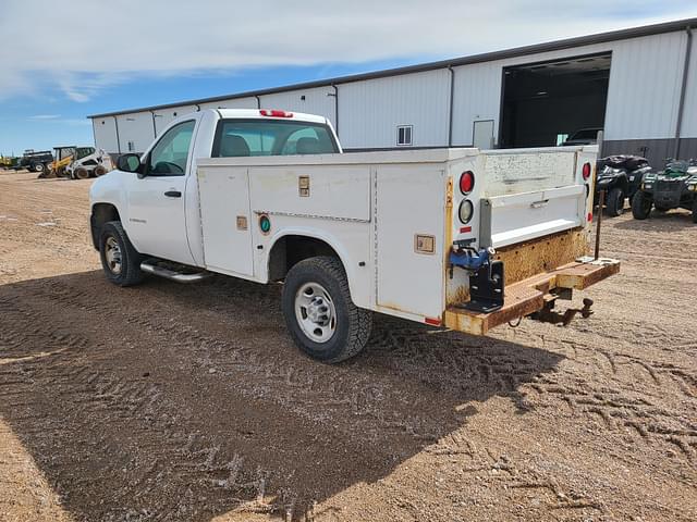 Image of Chevrolet 2500HD equipment image 3