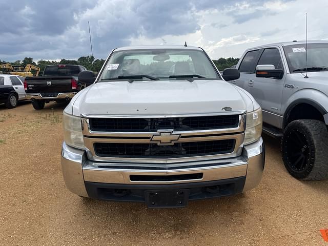 Image of Chevrolet 2500HD equipment image 1