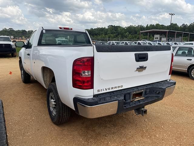 Image of Chevrolet 2500HD equipment image 4