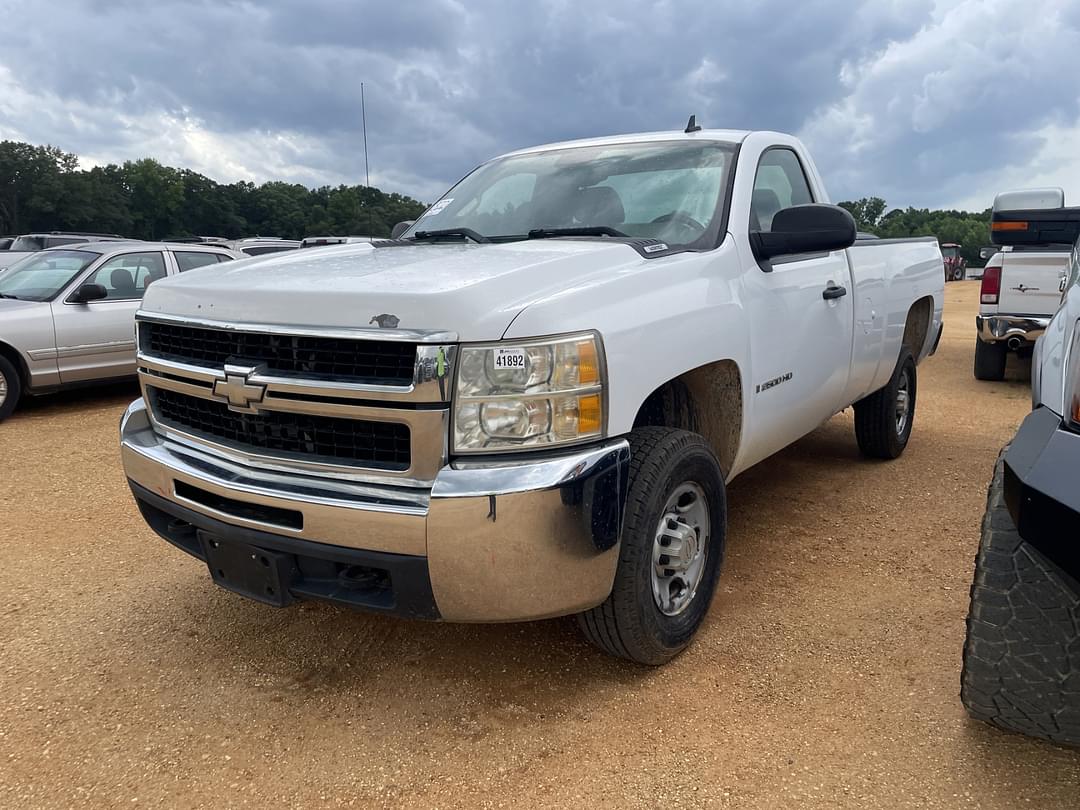 Image of Chevrolet 2500HD Primary image