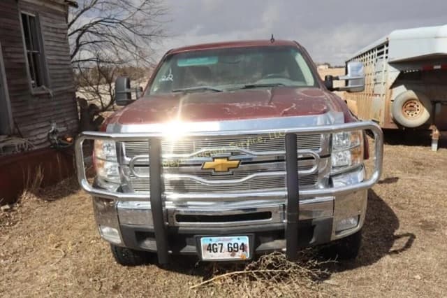 Image of Chevrolet 2500HD equipment image 3