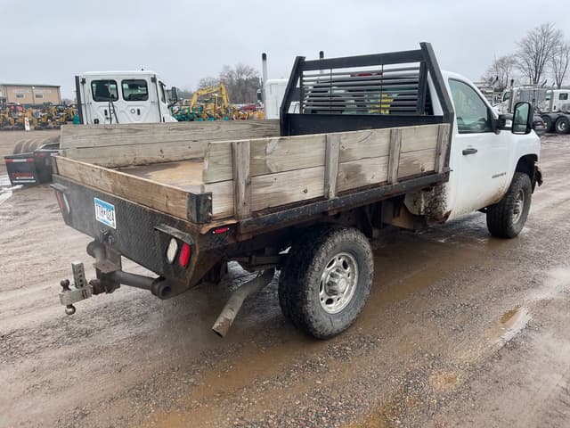 Image of Chevrolet 2500 equipment image 2