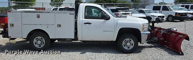 Image of Chevrolet 2500 equipment image 3