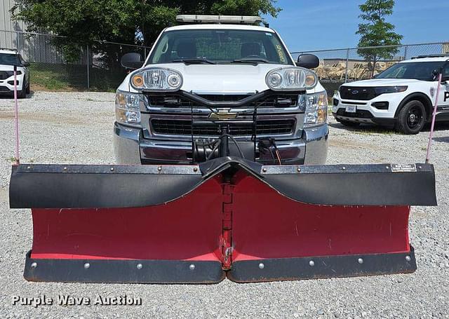 Image of Chevrolet 2500 equipment image 1