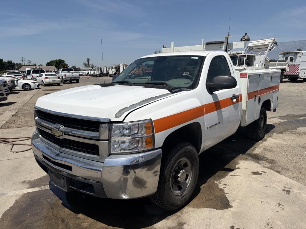 2009 Chevrolet 2500HD Equipment Image0