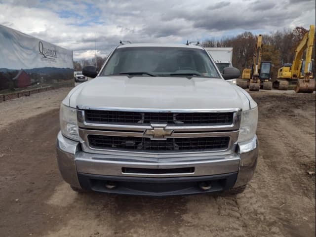 Image of Chevrolet 2500HD equipment image 1