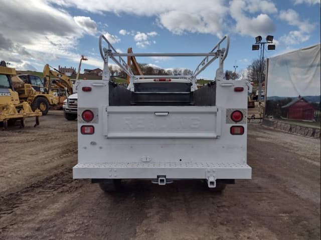 Image of Chevrolet 2500HD equipment image 3