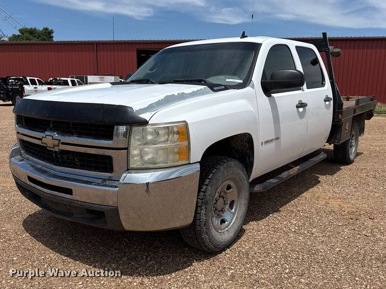 2009 Chevrolet 2500HD Equipment Image0