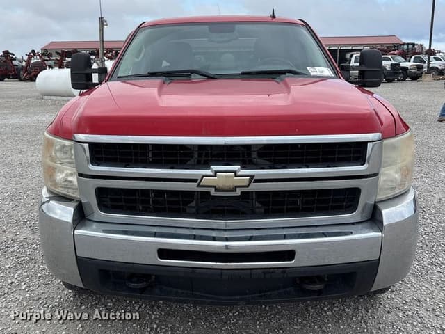 Image of Chevrolet 2500HD equipment image 1