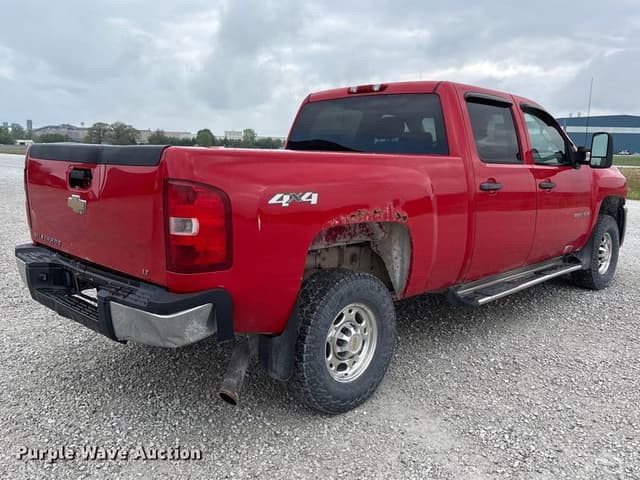 Image of Chevrolet 2500HD equipment image 4