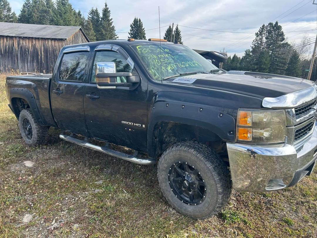 Image of Chevrolet 2500HD Primary image