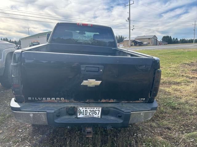 Image of Chevrolet 2500HD equipment image 1