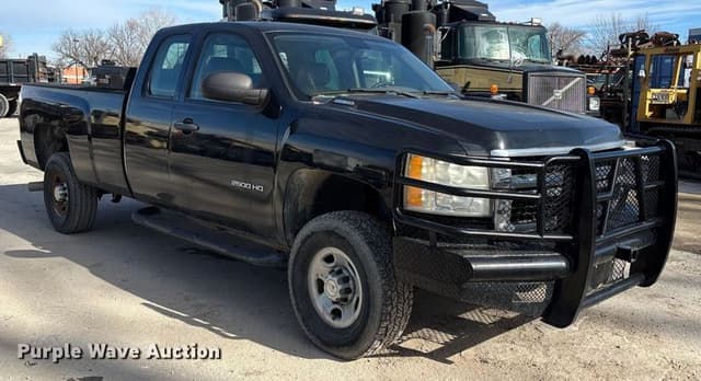 Image of Chevrolet 2500HD equipment image 2