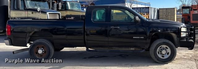 Image of Chevrolet 2500HD equipment image 3